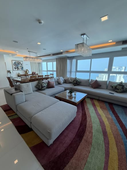 Cosy Beach View Condominium Penthouse