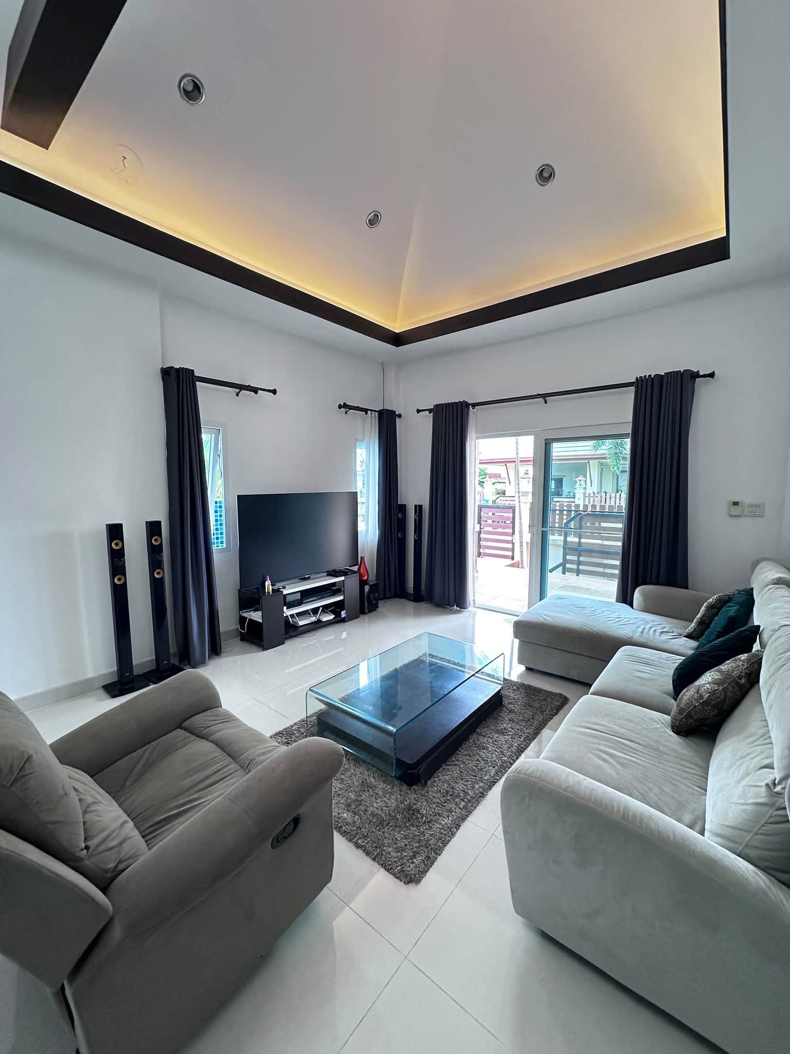 Pool Villa  for Sale  Baan Dusit Pattaya View 3 bedrooms for Sale with Tenant 