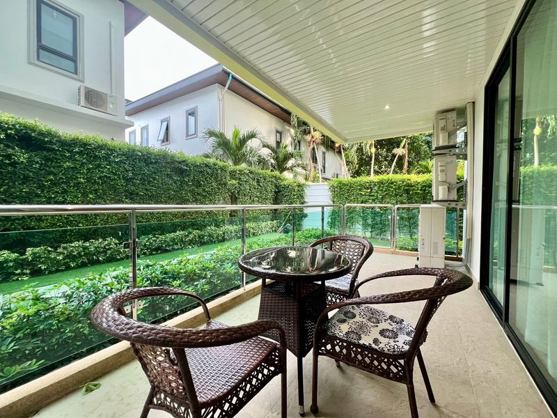 A biggest room in Gardenia for sale  4bdr 5bath